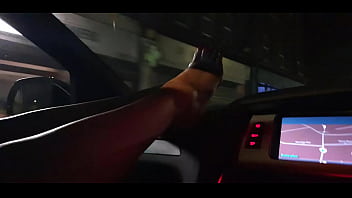 Girl shows pretty feet while driving with bbc