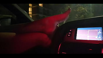 Girl shows pretty feet while driving with bbc Girl shows pretty feet while driving with bbc