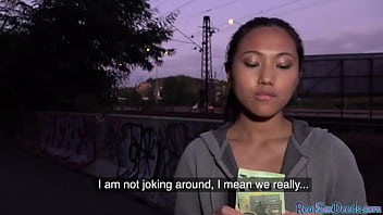 Pulled asian babe blowing after nailed from behind outdoors