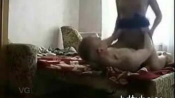 Liseliyi ogretmeni mikiyor