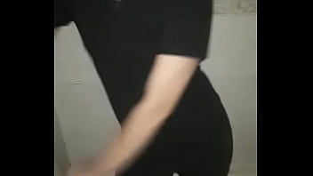 Me Estoy Cogiendo El De Mi Abuela Y Se Levanta thumbnail