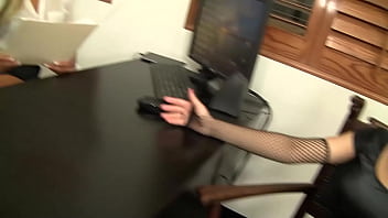 Embry prada and raven rockette fuck in the office