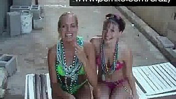 Chicks get wild on the couch