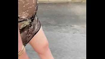 Mini robe transparente et talons