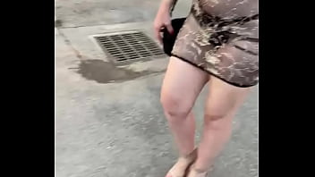 Mini robe transparente et talons