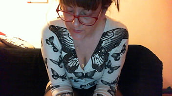 Nicoletta's Solo Exploration Of Mouth Soap Fetish In Her Private Room thumbnail