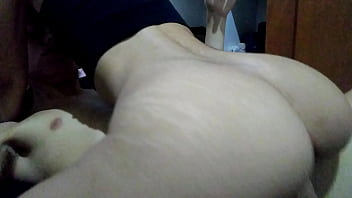 Lindo culo dando sentones a buena polla