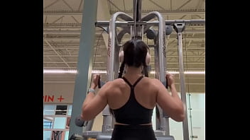 Lat pull downs improves upper body strength evansfitnessclub augusta georgia #latpulldown #latpulldowns #back #bac