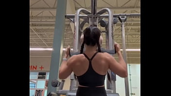 Lat pull downs improves upper body strength evansfitnessclub augusta georgia #latpulldown #latpulldowns #back #bac