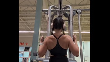 Lat pull downs improves upper body strength evansfitnessclub augusta georgia #latpulldown #latpulldowns #back #bac