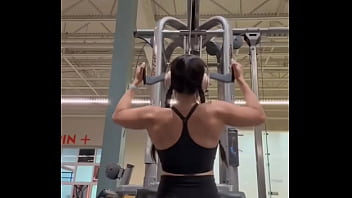 Lat pull downs improves upper body strength evansfitnessclub augusta georgia #latpulldown #latpulldowns #back #bac