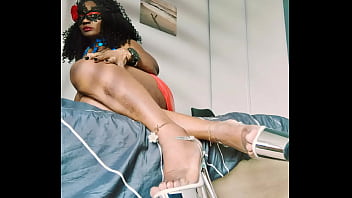 Hello mes chéris ce matin je vous attends en live à 10h sur