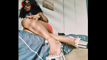 Hello mes chéris ce matin je vous attends en live à 10h sur