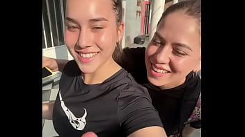 Sluts sucks in the street