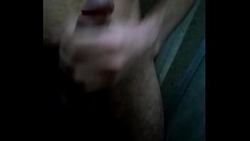 Punheta No Banheiro thumbnail