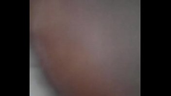 A mi novia le gusta pasarle vídeos de ella