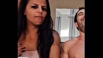 Ontem na festa do caricias minha mineirinha acabou dando pro cara errado hahaha entenda mais dessa história no vi