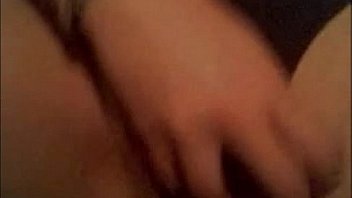 Cute blond fingers pussy webcam