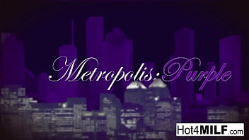 Hot babes share a lucky cock