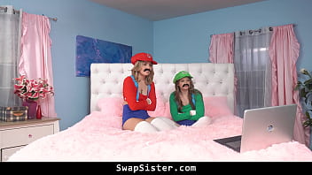 Teens want to take the stream as far as possible with their stepbrothers swapsister