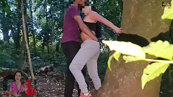 Conheci um seguidor no bosque maia em guarulhos e fomos foder no meio do mato
