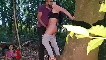 Conheci um seguidor no bosque maia em guarulhos e fomos foder no meio do mato