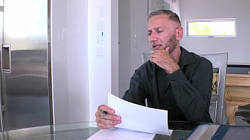 Perverted irs agent agrees to fuck hailey nyxxx while hubby watches dtw8270