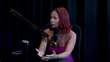 Ruiva safada mostra seu cu depois de dizer que o esposo sugeriu a entrada no meio liberal gosta de pau grande e grosso e não assiste as cenas bruna ferrari watch sheer red