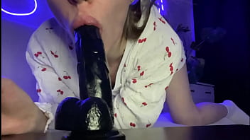 Yes daddy i want to suck your big dick