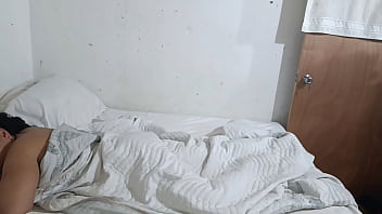 Llego y no soporto el culo de mi madrastra así que termino follándola muy bien hasta que eyaculo todo mi semen espero que no quede embarazada