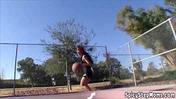 Horny wifey wants sporty sex