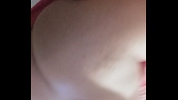 Tesão mechendo a buceta pra cima