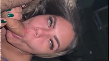 Rangel carlos em uma foda quente atrás da arvore na trilha