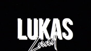 Enfiei o pau todo no cu da morena do rabão gostoso até gozar