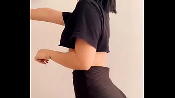 Ig model with small boobs