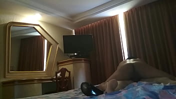 Mi amiga con beneficios ya se le hizo adiccion mi tolete y pues como hombre le tengo que responder hasta arrancarle el calzoncito