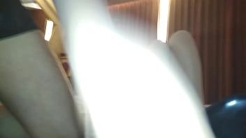 Mi amiga con beneficios ya se le hizo adiccion mi tolete y pues como hombre le tengo que responder hasta arrancarle el calzoncito