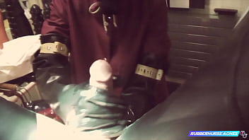 Rubbernurse Agnes Heavy Rubber Klinikroter Op Mantel Mit Kapuze Und Bizarrer Gasmaske Bis Zum Ellenbogen Hartes Analfisten Mit Dicken Chemie Handschuhen Und Finales Abspritzevent thumbnail