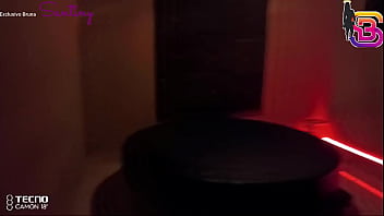 Adoro ver minha esposa sendo arrombada por pau grande sonho de corno