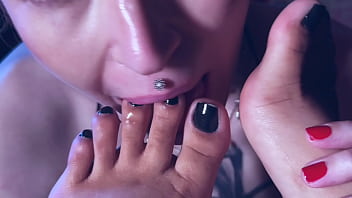 No One Can Resist The Sexy Feet Of Rotten Venus thumbnail