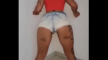 Só as gatas brasileiras rebolando