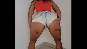 Só as gatas brasileiras rebolando