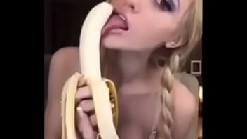 Teen sucks banana