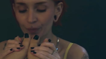 I need you to worship my feet and pussy