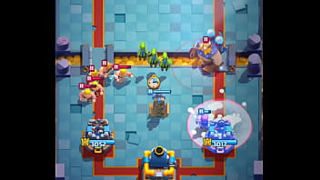 Detonando a mi pana en clash royale