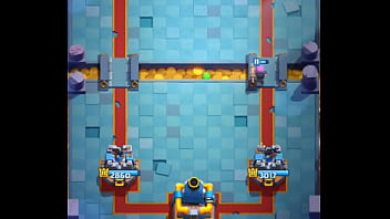 Detonando a mi pana en clash royale