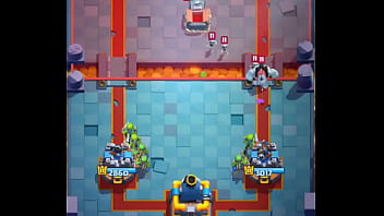 Detonando a mi pana en clash royale