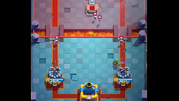 Detonando a mi pana en clash royale
