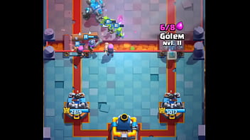 Detonando a mi pana en clash royale