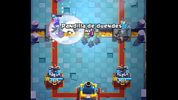 Detonando a mi pana en clash royale